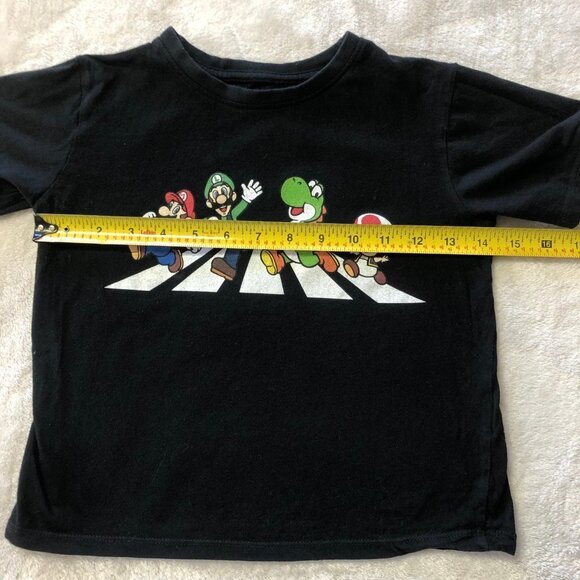SUPER Mario Youth Black T-Shirt Size Small (6) - Picture 4 of 6